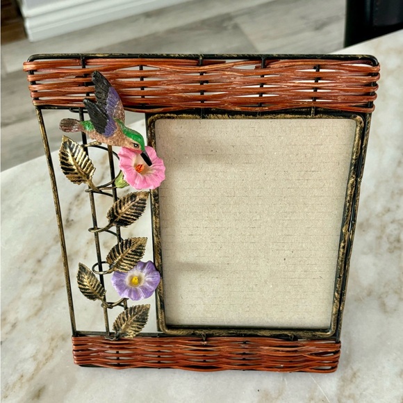 Hummingbird Picture Frame - Picture 2 of 16